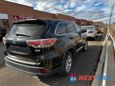 Czwarte zdjęcie samochodu z boku: 2016 TOYOTA HIGHLANDER HYBRID VIN:5TDBCRFH7GS013644 - miniatura