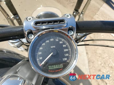 Zdjęcie 7 z 8 samochodu: 2017 HARLEY-DAVIDSON FLHXS STREET GLIDE SPECIAL VIN:1HD1KRC18HB681482 - miniatura