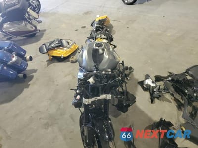 Piąte zdjęcie samochodu w środku: 2025 KAWASAKI ZX636 K VIN:JKBZXJJ12SA029583 - miniatura