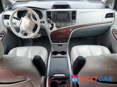 Zdjęcie 8 z 12 samochodu: 2014 TOYOTA SIENNA XLE VIN:5TDDK3DCXES072488 - miniatura