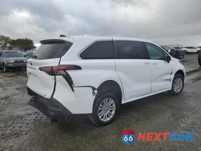 Trzecie zdjęcie samochodu z tyłu: 2022 TOYOTA SIENNA LE VIN:5TDKRKEC5NS087685 - miniatura