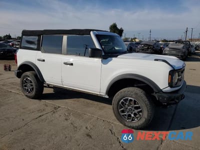Czwarte zdjęcie samochodu z boku: 2022 FORD BRONCO BASE VIN:1FMDE5BH3NLB16572 - miniatura
