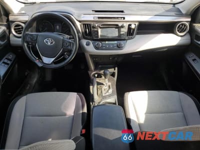 Zdjęcie 8 z 13 samochodu: 2017 TOYOTA RAV4 XLE VIN:JTMRFREV0HD217759 - miniatura