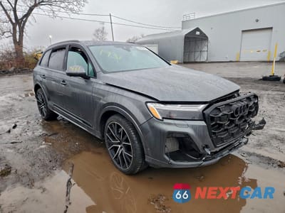 Czwarte zdjęcie samochodu z boku: 2025 AUDI Q7 PROGRESSIV 55 3.0 VIN:WA1MVBF77SD009545 - miniatura