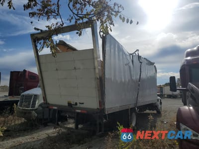 Czwarte zdjęcie samochodu z boku: 2020 INTERNATIONAL MV607 - BOX BED VIN:3HAEUMML5LL594724 - miniatura