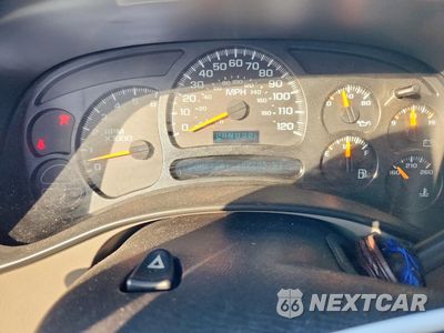 Zdjęcie 9 z 14 samochodu: 2004 GMC NEW SIERRA K1500 VIN:1GTEK19T24Z236217 - miniatura