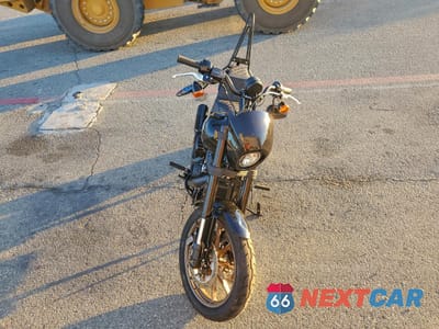 Piąte zdjęcie samochodu w środku: 2024 HARLEY-DAVIDSON FXLRS VIN:1HD1YWZ25RB016523 - miniatura