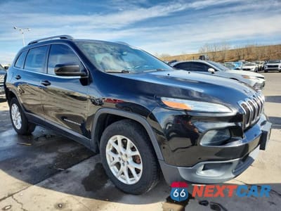 Czwarte zdjęcie samochodu z boku: 2015 JEEP CHEROKEE LATITUDE VIN:1C4PJMCB2FW733625 - miniatura