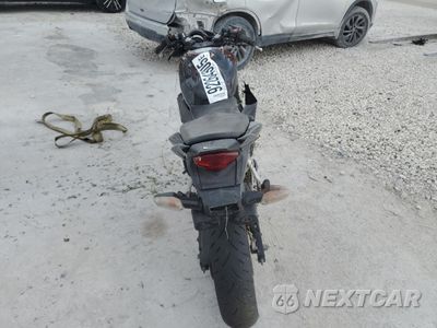 Czwarte zdjęcie samochodu z boku: 2012 HONDA CBR250 R VIN:MLHMC4107C5201493 - miniatura