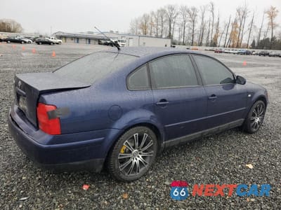 Trzecie zdjęcie samochodu z tyłu: 2000 VOLKSWAGEN PASSAT GLS VIN:WVWMA23B9YP344839 - miniatura