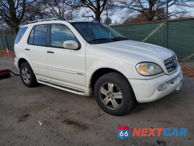 Czwarte zdjęcie samochodu z boku: 2005 MERCEDES-BENZ ML 350 VIN:4JGAB57E45A557584 - miniatura