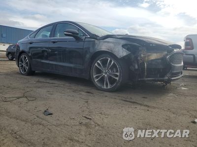 Czwarte zdjęcie samochodu z boku: 2019 FORD FUSION TITANIUM VIN:3FA6P0D91KR242092 - miniatura
