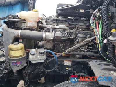 Zdjęcie 7 z 10 samochodu: 2020 FREIGHTLINER CASCADIA 126 VIN:1FUJHHDRXLLKS3663 - miniatura