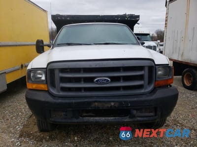 Piąte zdjęcie samochodu w środku: 1999 FORD F450 SUPER DUTY VIN:1FDXF46F8XEB32982 - miniatura