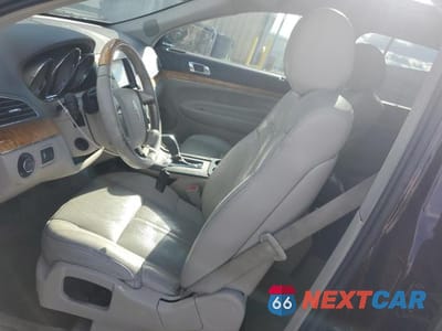 Zdjęcie 7 z 13 samochodu: 2011 LINCOLN MKT VIN:2LMHJ5FR2BBJ51863 - miniatura