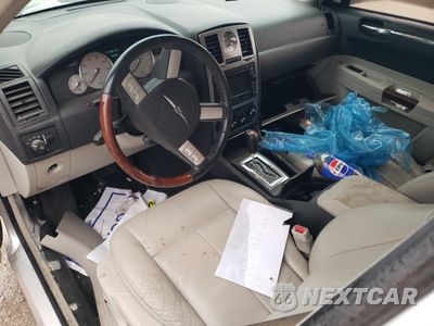 Zdjęcie 8 z 14 samochodu: 2005 CHRYSLER 300 TOURING VIN:2C3AA53G45H506784 - miniatura