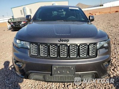 Piąte zdjęcie samochodu w środku: 2018 JEEP GRAND CHEROKEE LAREDO VIN:1C4RJFAG3JC136738 - miniatura