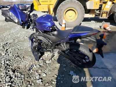 Trzecie zdjęcie samochodu z tyłu: 2023 YAMAHA YZFR3 A VIN:MH3RH18Y1PK011184 - miniatura