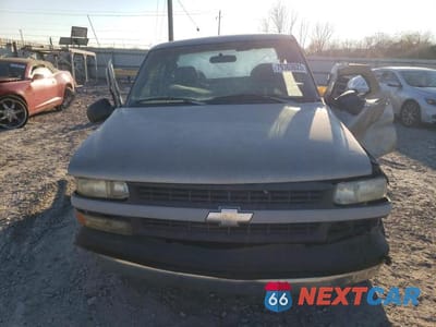 Piąte zdjęcie samochodu w środku: 1999 CHEVROLET SILVERADO C1500 VIN:2GCEC19V8X1225797 - miniatura