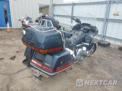Czwarte zdjęcie samochodu z boku: 1989 HONDA GL1500 VIN:1HFSC2208KA108345 - miniatura