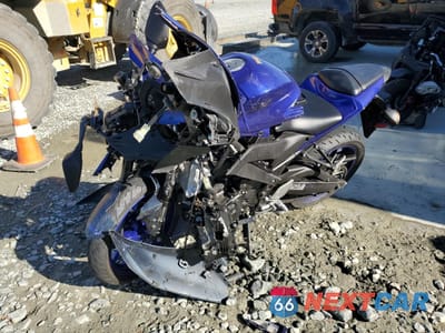 Drugie zdjęcie samochodu z przodu: 2023 YAMAHA YZFR3 A VIN:MH3RH18Y1PK011184 - miniatura