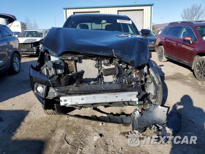 Piąte zdjęcie samochodu w środku: 2019 TOYOTA TACOMA DOUBLE CAB VIN:3TMCZ5AN5KM225606 - miniatura