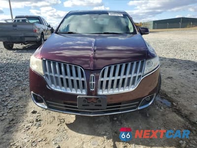 Piąte zdjęcie samochodu w środku: 2011 LINCOLN MKT VIN:2LMHJ5FR2BBJ51863 - miniatura