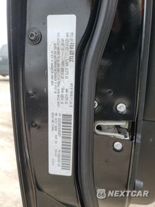 Zdjęcie 12 z 12 samochodu: 2016 CHRYSLER 300C VIN:2C3CCAEG7GH342877 - miniatura