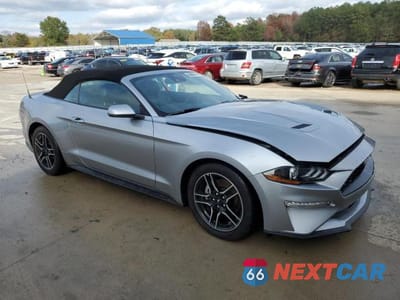 Czwarte zdjęcie samochodu z boku: 2023 FORD MUSTANG VIN:1FATP8UHXP5100584 - miniatura