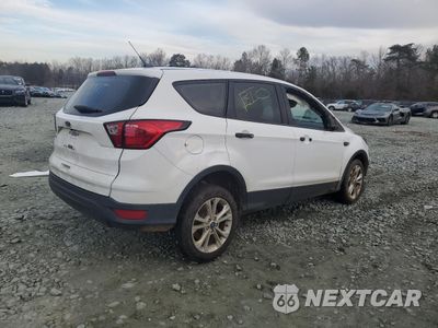 Trzecie zdjęcie samochodu z tyłu: 2019 FORD ESCAPE S VIN:1FMCU0F76KUB46335 - miniatura