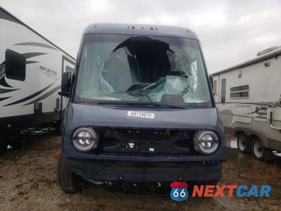 Piąte zdjęcie samochodu w środku: 2022 RIVIAN EDV 700 VIN:7FCEHDB73NN003690 - miniatura