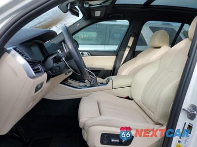 Zdjęcie 7 z 12 samochodu: 2020 BMW X5 SDRIVE 40I VIN:5UXCR4C00L9B33395 - miniatura