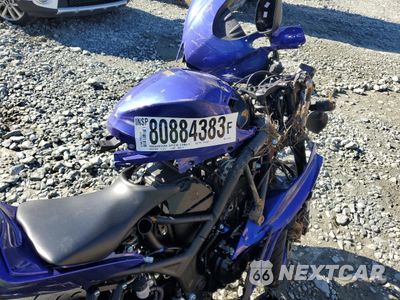 Piąte zdjęcie samochodu w środku: 2023 YAMAHA YZFR3 A VIN:MH3RH18Y1PK011184 - miniatura