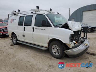 Czwarte zdjęcie samochodu z boku: 2020 CHEVROLET EXPRESS G2500 VIN:1GCWGAFG8L1271029 - miniatura