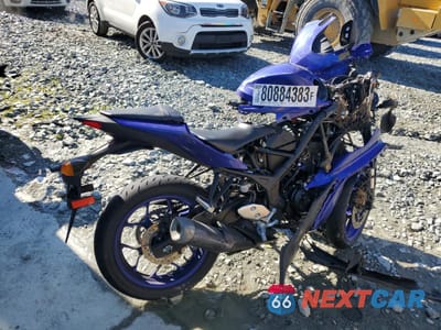 Czwarte zdjęcie samochodu z boku: 2023 YAMAHA YZFR3 A VIN:MH3RH18Y1PK011184 - miniatura