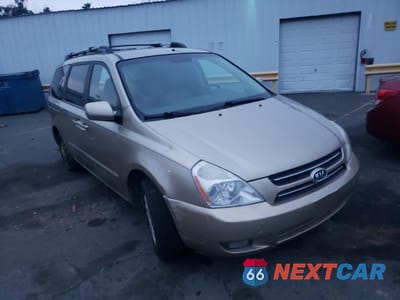 Czwarte zdjęcie samochodu z boku: 2006 KIA SEDONA EX VIN:KNDMB233366062155 - miniatura