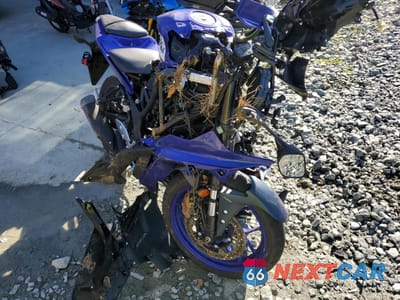 Zdjęcie 9 z 11 samochodu: 2023 YAMAHA YZFR3 A VIN:MH3RH18Y1PK011184 - miniatura