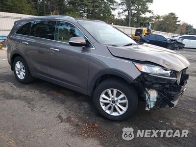 Czwarte zdjęcie samochodu z boku: 2019 KIA SORENTO L VIN:5XYPG4A36KG596156 - miniatura