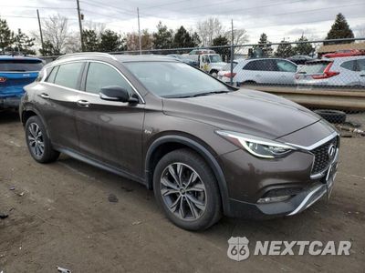Czwarte zdjęcie samochodu z boku: 2017 INFINITI QX30 BASE VIN:SJKCH5CR5HA036055 - miniatura