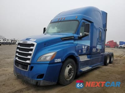 Drugie zdjęcie samochodu z przodu: 2020 FREIGHTLINER CASCADIA 126 VIN:1FUJHHDRXLLKS3663 - miniatura