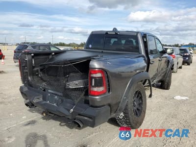 Trzecie zdjęcie samochodu z tyłu: 2022 RAM 1500 TRX VIN:1C6SRFU91NN370532 - miniatura