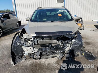 Piąte zdjęcie samochodu w środku: 2017 FORD ESCAPE SE VIN:1FMCU0GD2HUA99222 - miniatura