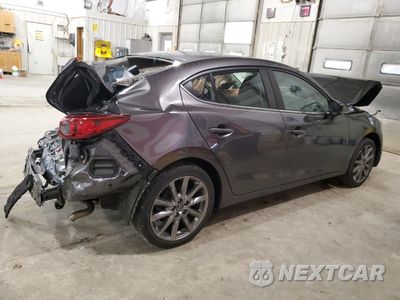 Trzecie zdjęcie samochodu z tyłu: 2018 MAZDA 3 TOURING VIN:3MZBN1V33JM245406 - miniatura