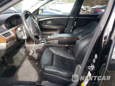 Zdjęcie 7 z 13 samochodu: 2007 BMW 750 VIN:WBAHN835X7DT72164 - miniatura