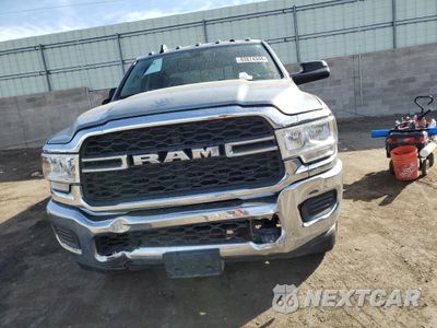 Piąte zdjęcie samochodu w środku: 2020 RAM 2500 TRADESMAN VIN:3C6UR5HJ8LG202139 - miniatura