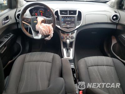 Zdjęcie 8 z 15 samochodu: 2018 CHEVROLET SONIC LT VIN:1G1JD5SBXJ4103028 - miniatura