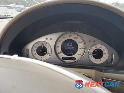 Zdjęcie 9 z 12 samochodu: 2003 MERCEDES-BENZ E 500 VIN:WDBUF70J03A242656 - miniatura