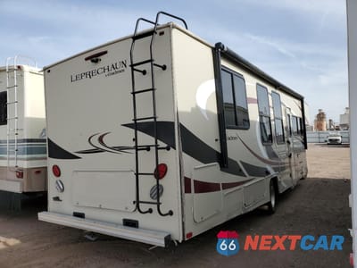 Czwarte zdjęcie samochodu z boku: 2020 FORD ECONOLINE E450 SUPER DUTY CUTAWAY VAN VIN:1FDXE4FSXKDC02836 - miniatura