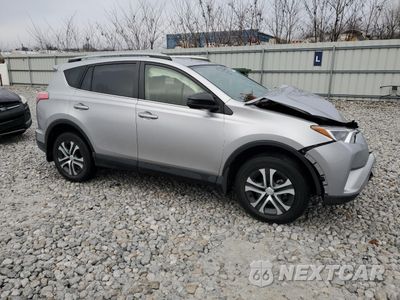 Czwarte zdjęcie samochodu z boku: 2018 TOYOTA RAV4 LE VIN:JTMBFREV1JJ207220 - miniatura