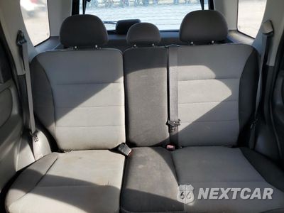 Zdjęcie 10 z 15 samochodu: 2006 FORD ESCAPE XLS VIN:1FMYU02Z06KA01841 - miniatura